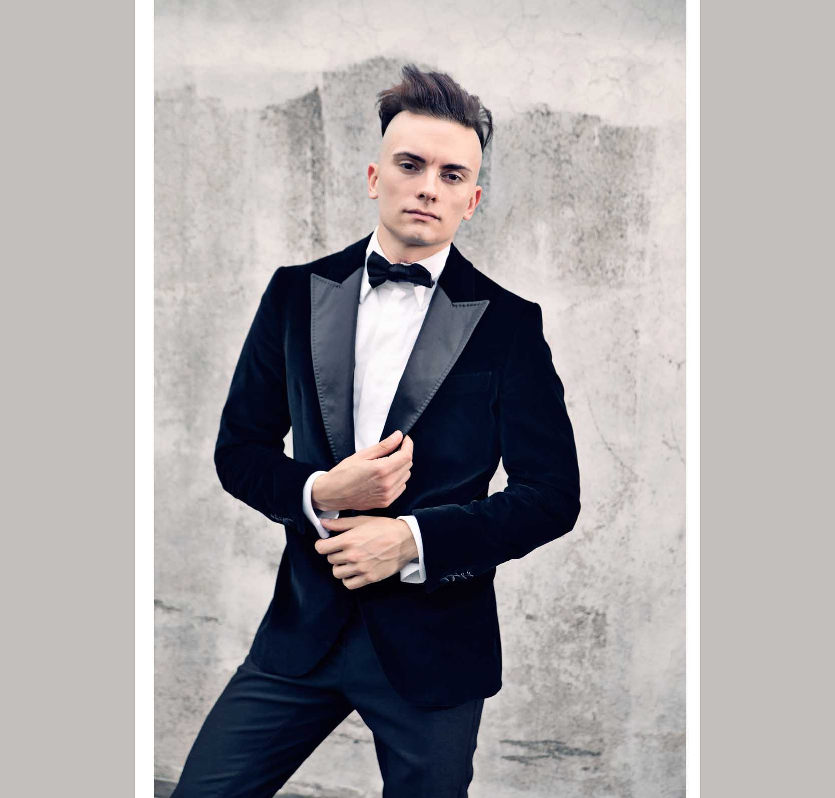 Web Cameron Carpenter Tuxedo1 C Heiko Laschitzki